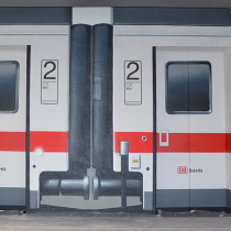 Graffiti für die Deutsche Bahn, zu sehen ist ein Zug von der Seite, gesprüht von Mario Winkler, Motiv-Wunsch.